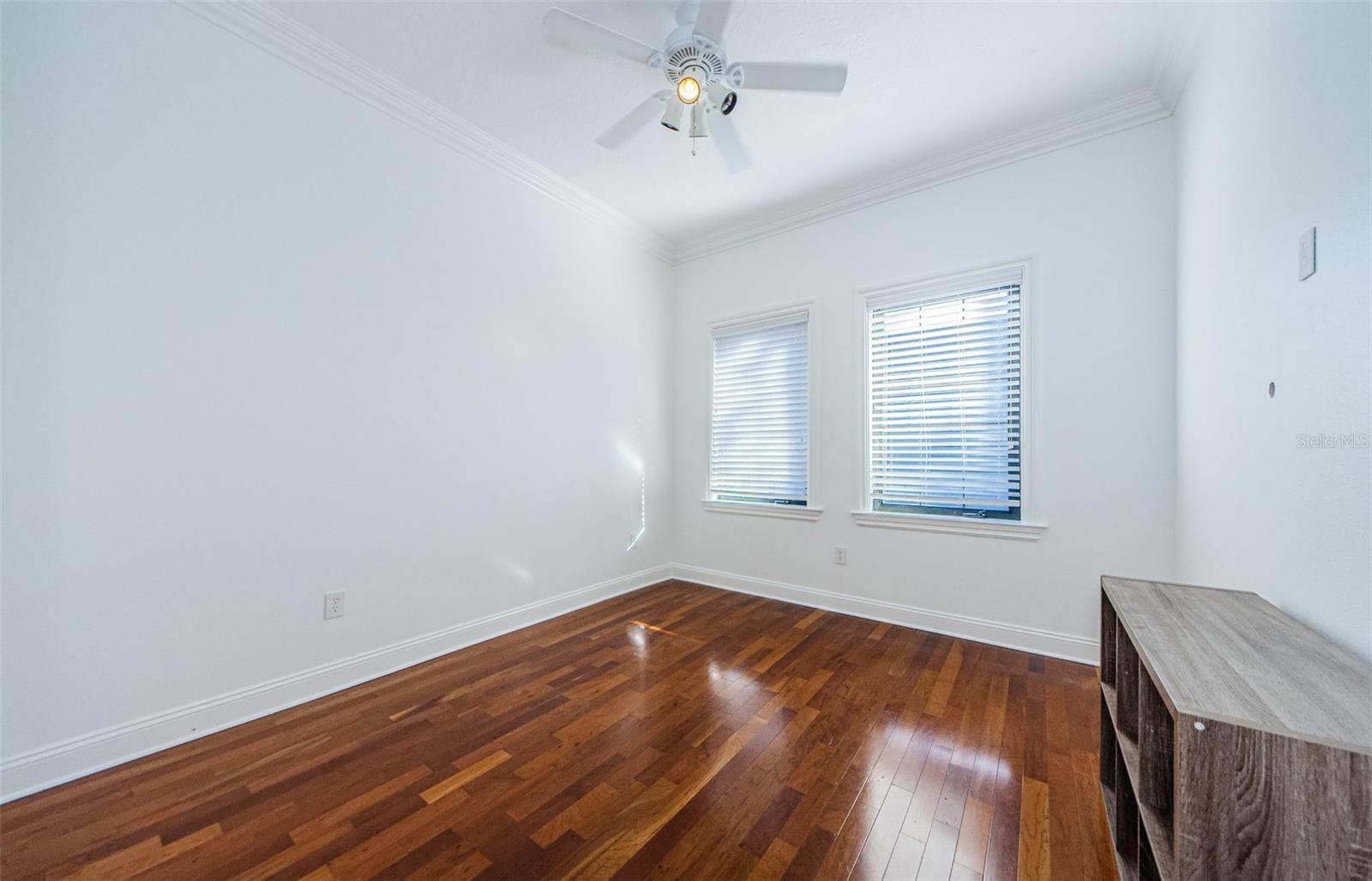 3810 VILLAS DEL SOL CT