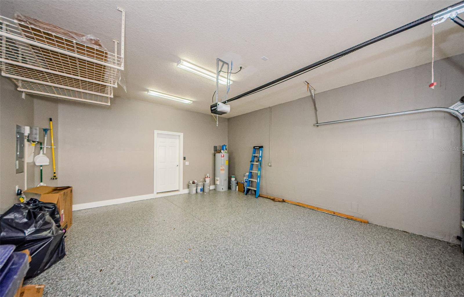 3810 VILLAS DEL SOL CT