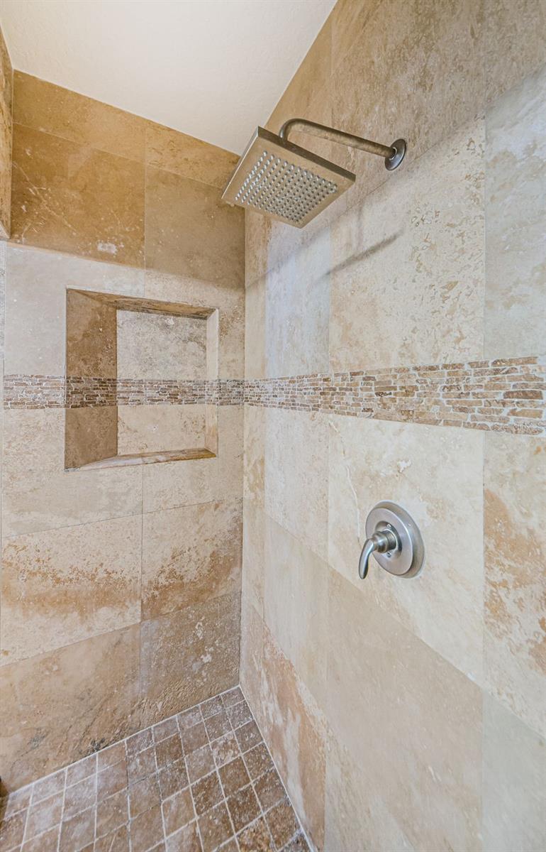 3810 VILLAS DEL SOL CT