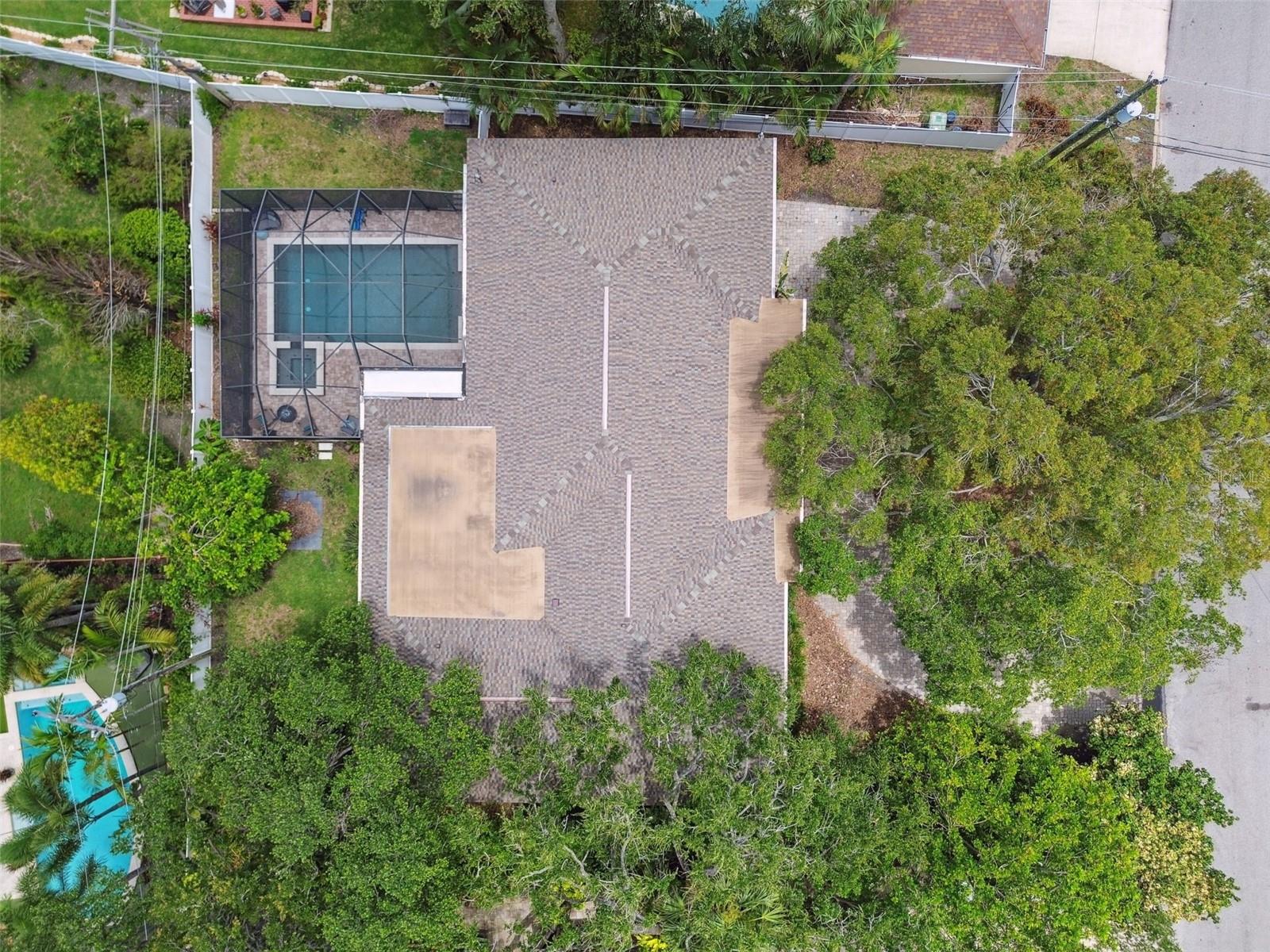 563 MADEIRA AVE