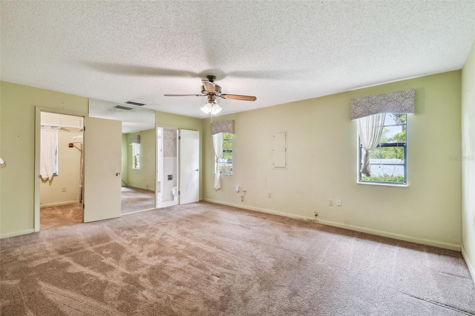 4540 MITCHELL RD