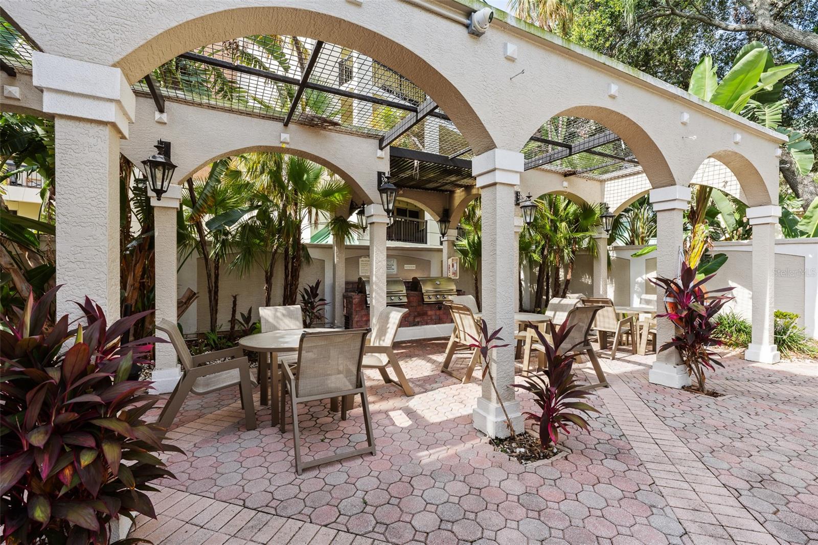 501 KNIGHTS RUN AVE #1123