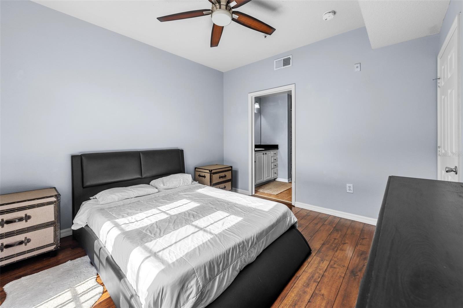 501 KNIGHTS RUN AVE #1123