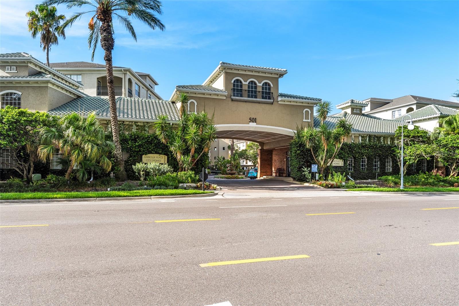 501 KNIGHTS RUN AVE #1123