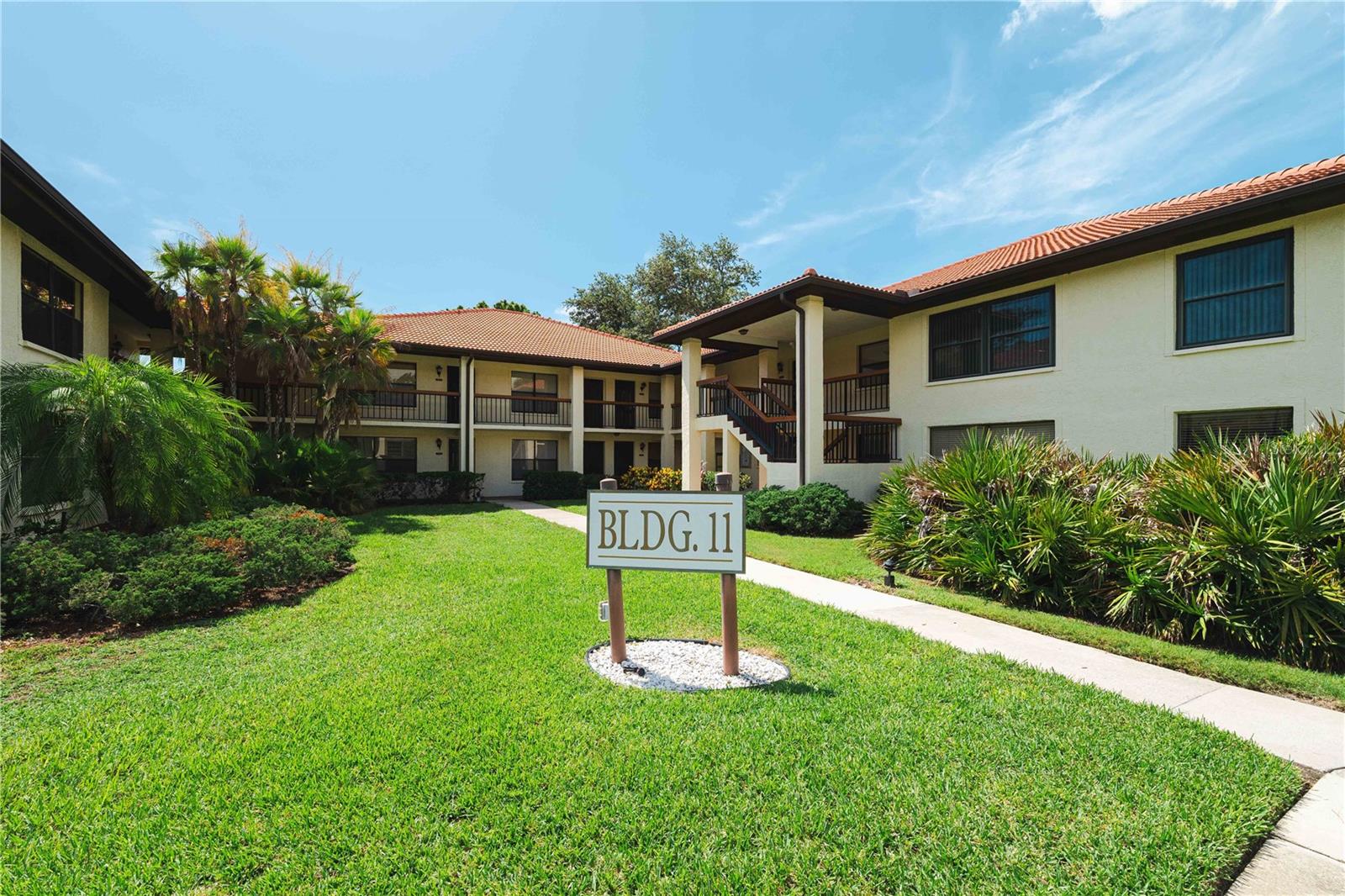 1109 HAMMOCK PINE BLVD