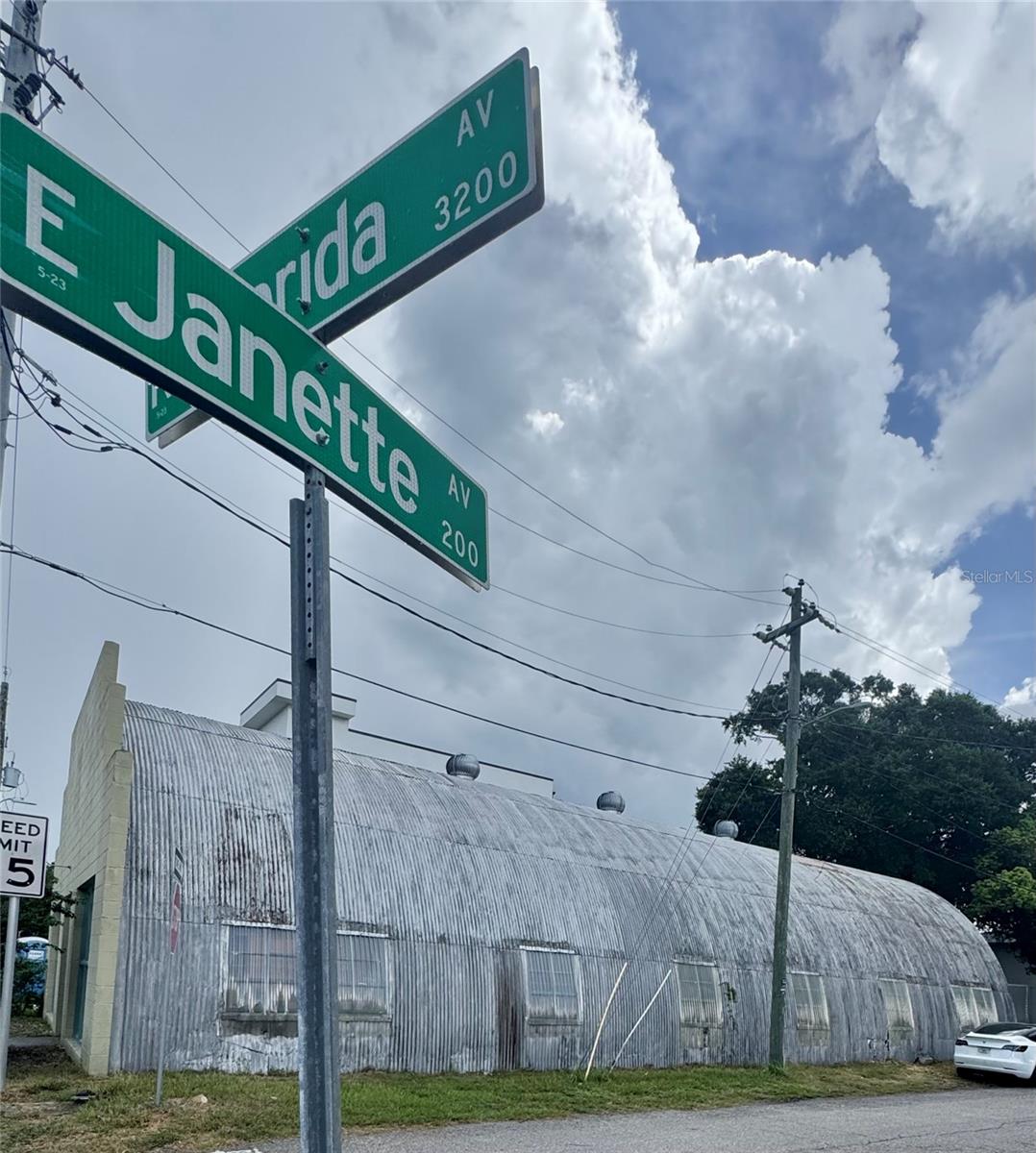 3205 N FLORIDA AVE