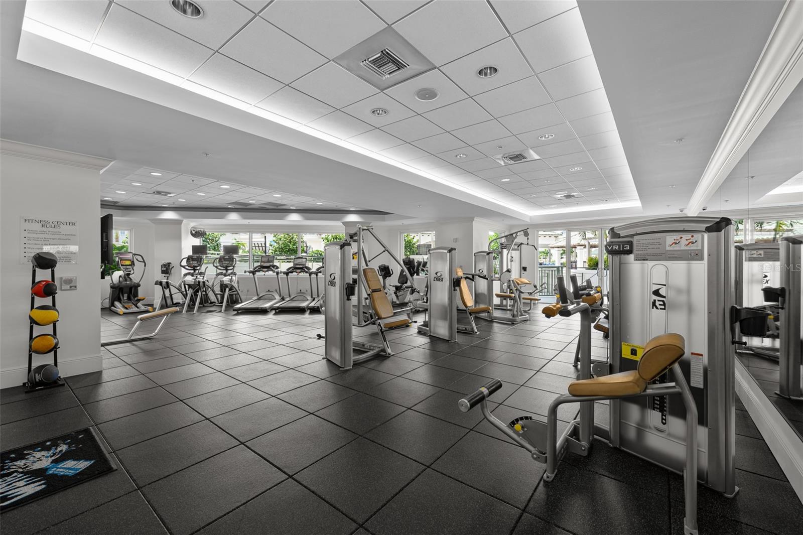 450 KNIGHTS RUN AVE #704