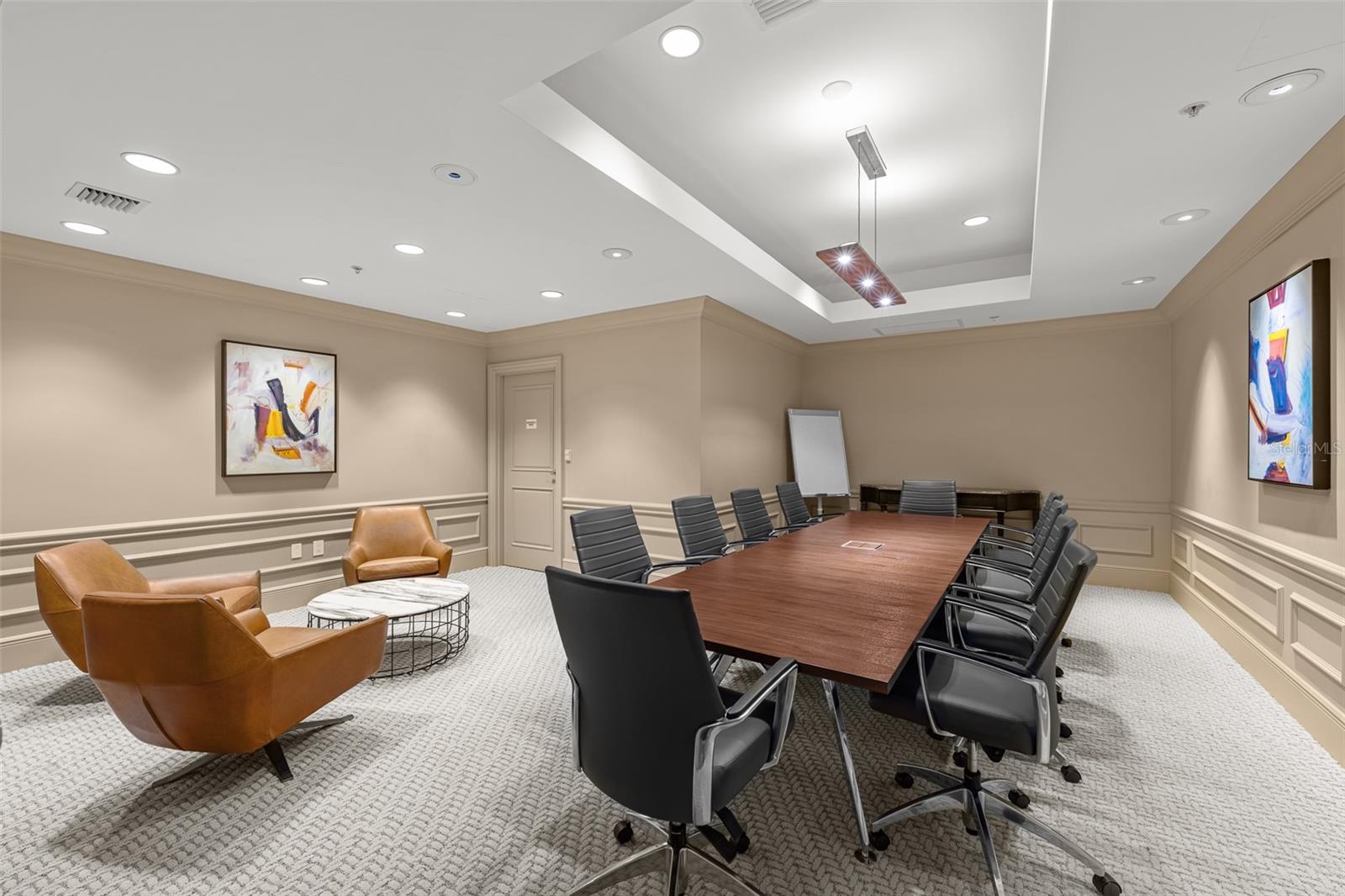 450 KNIGHTS RUN AVE #704