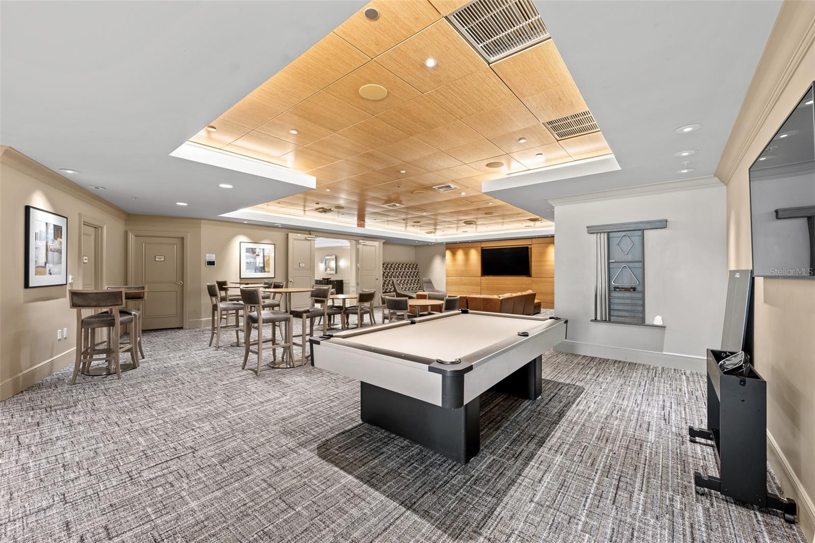 450 KNIGHTS RUN AVE #704