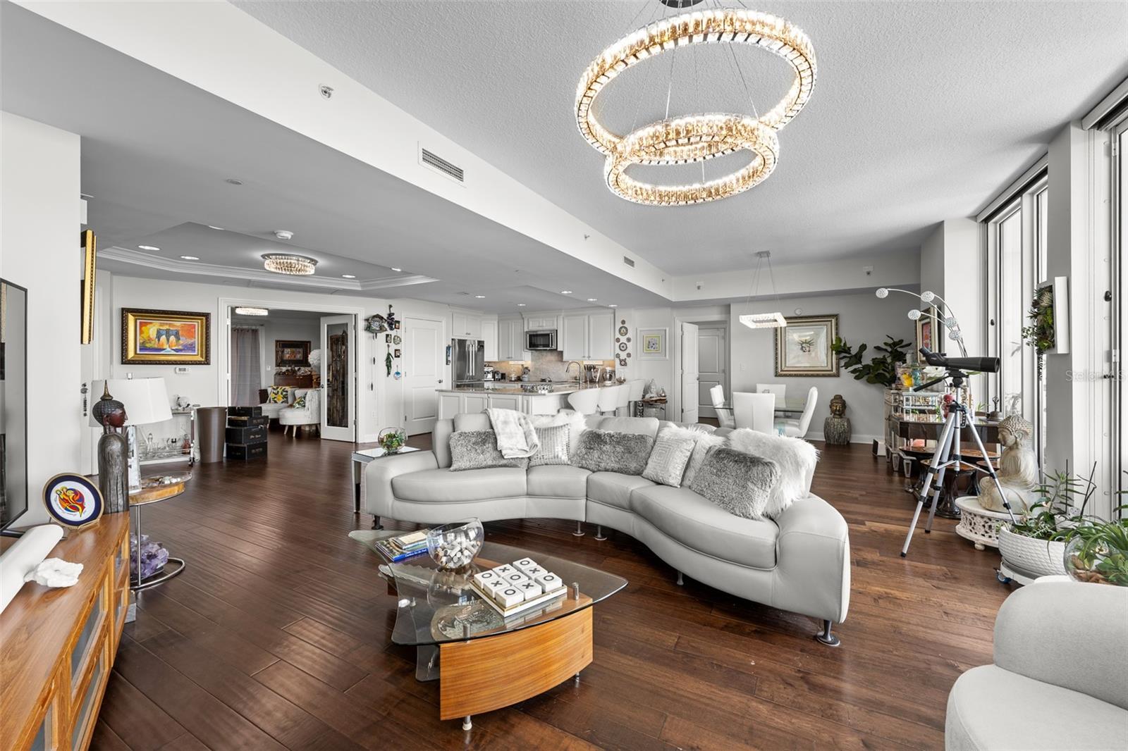 450 KNIGHTS RUN AVE #704