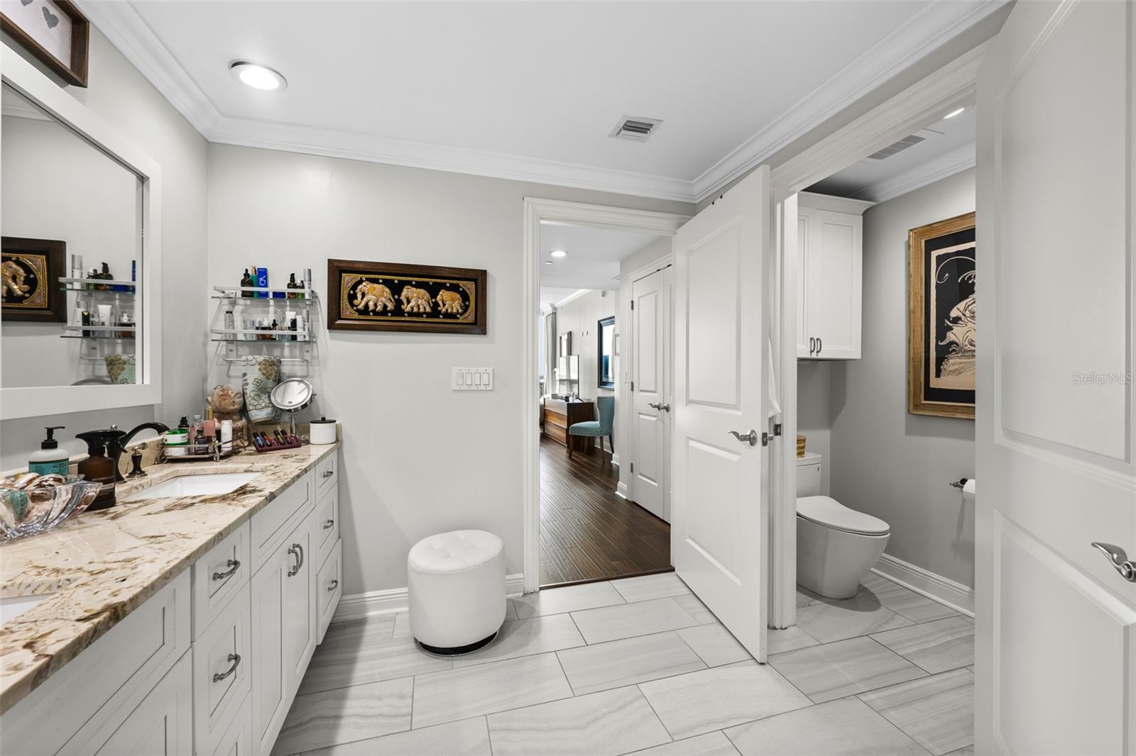 450 KNIGHTS RUN AVE #704