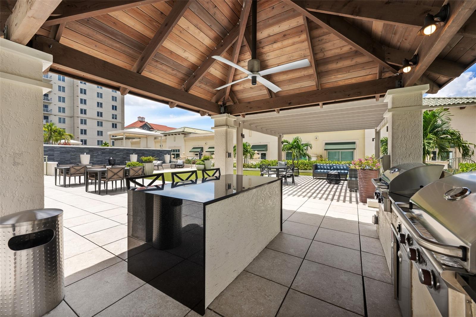 450 KNIGHTS RUN AVE #704