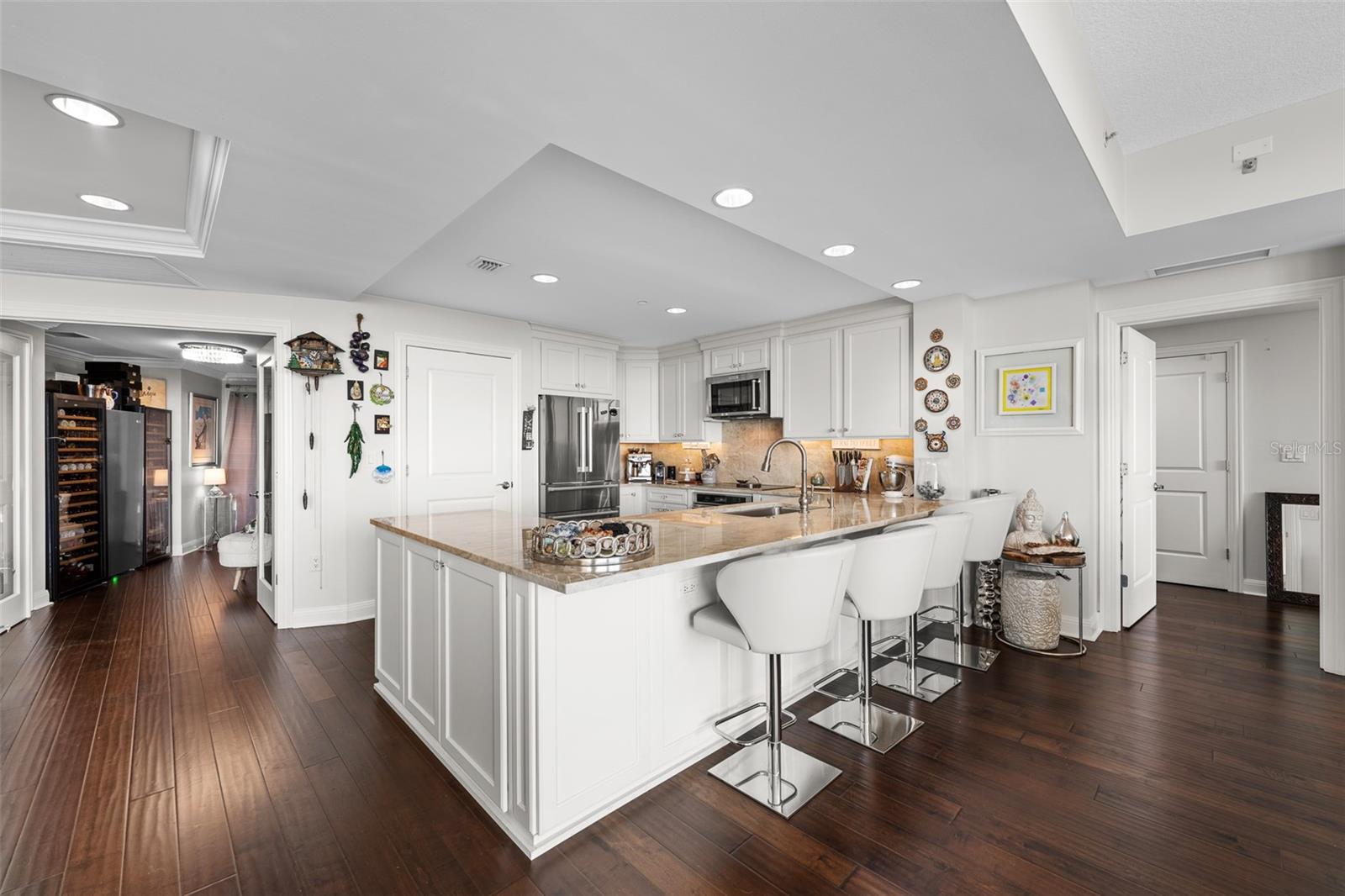 450 KNIGHTS RUN AVE #704