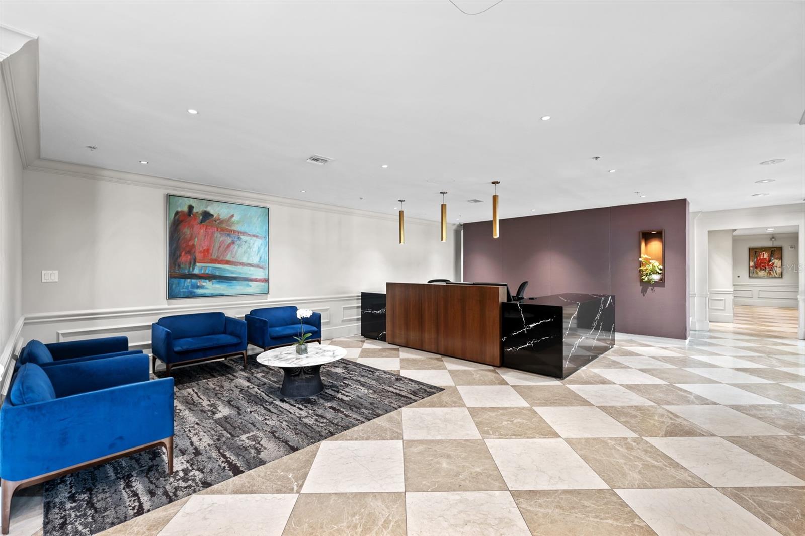 450 KNIGHTS RUN AVE #704