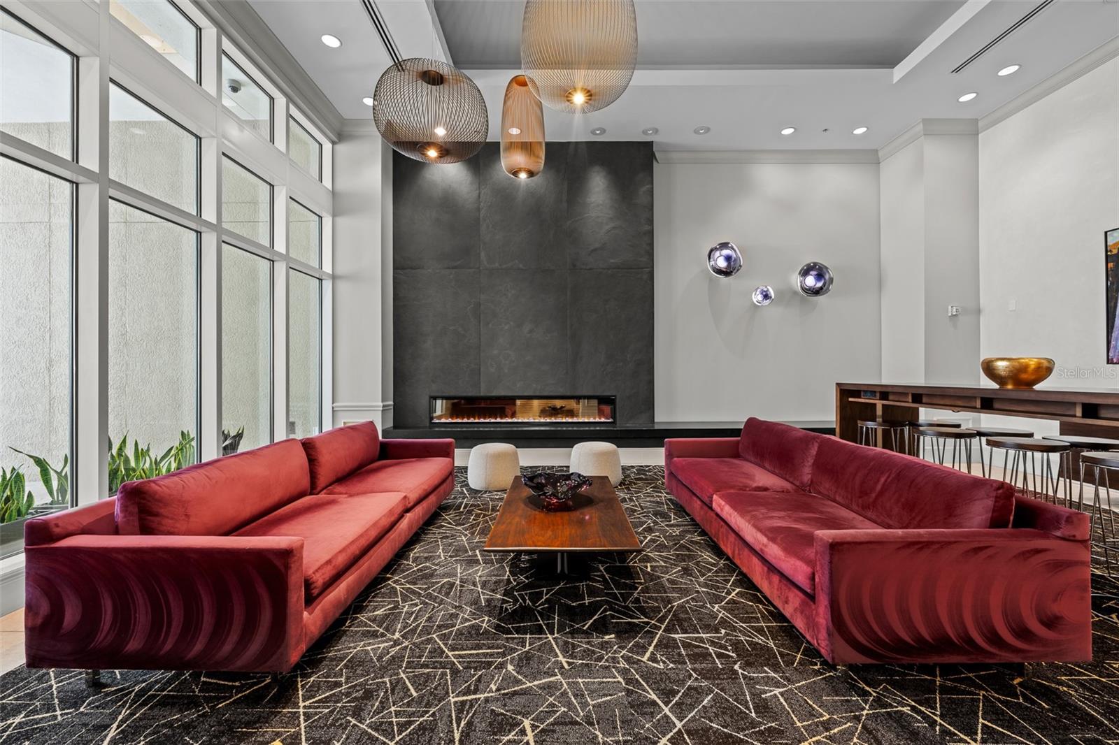 450 KNIGHTS RUN AVE #704