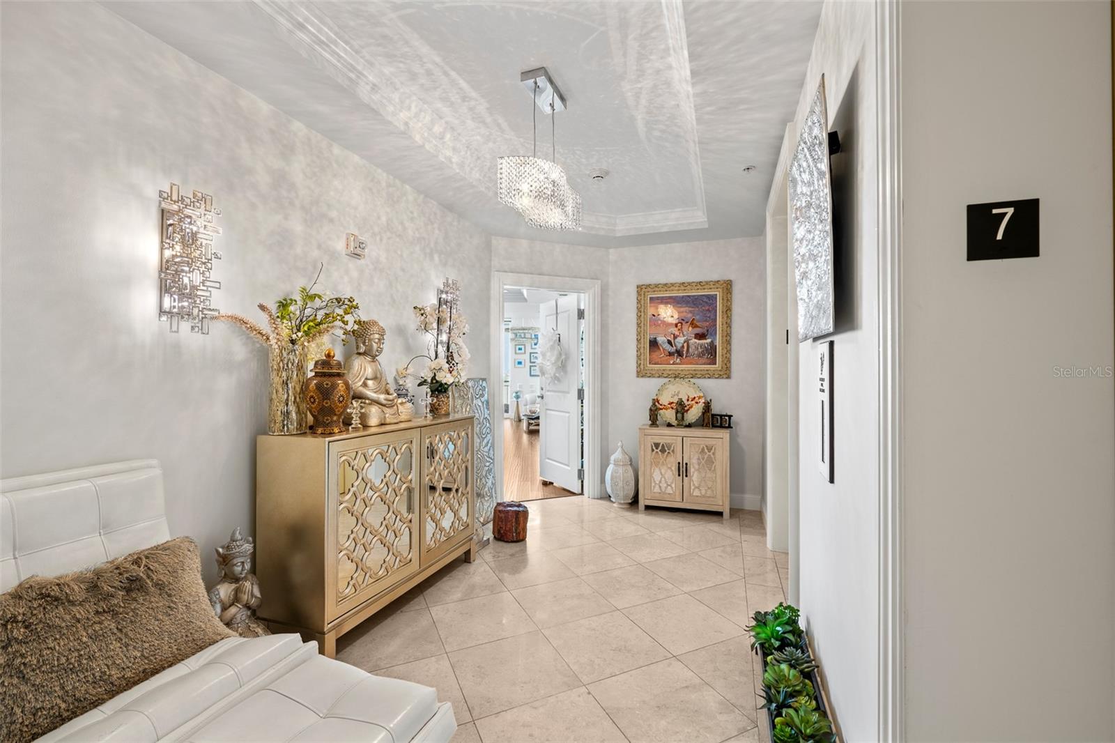 450 KNIGHTS RUN AVE #704