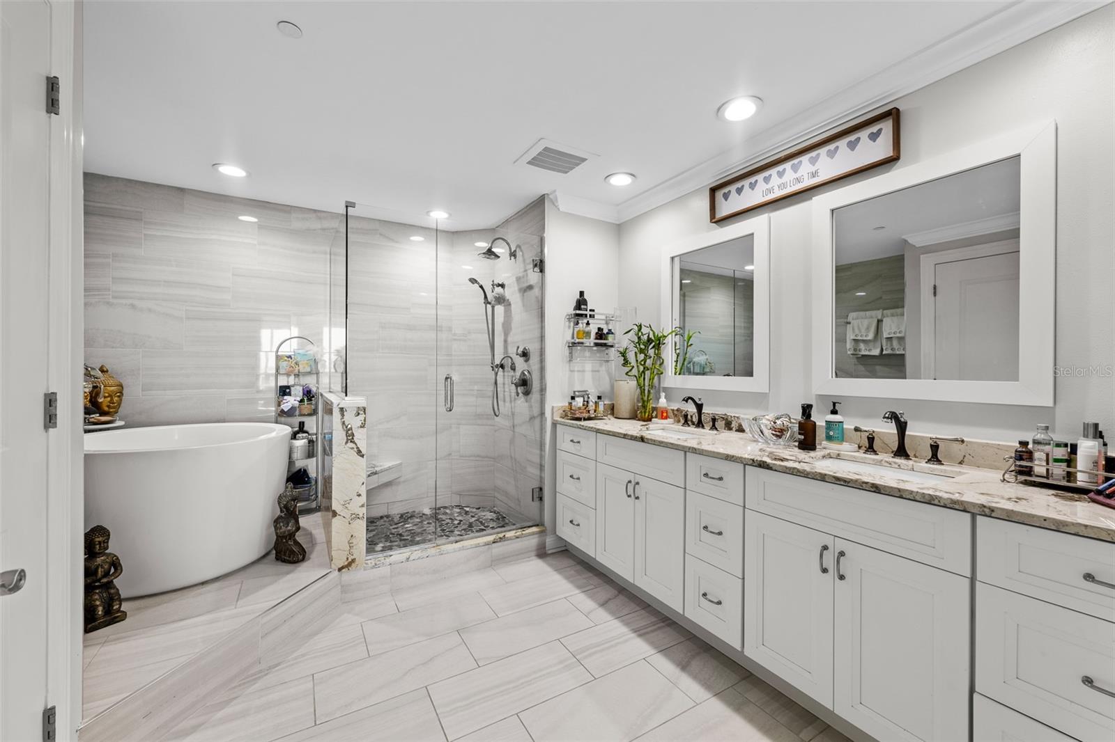 450 KNIGHTS RUN AVE #704