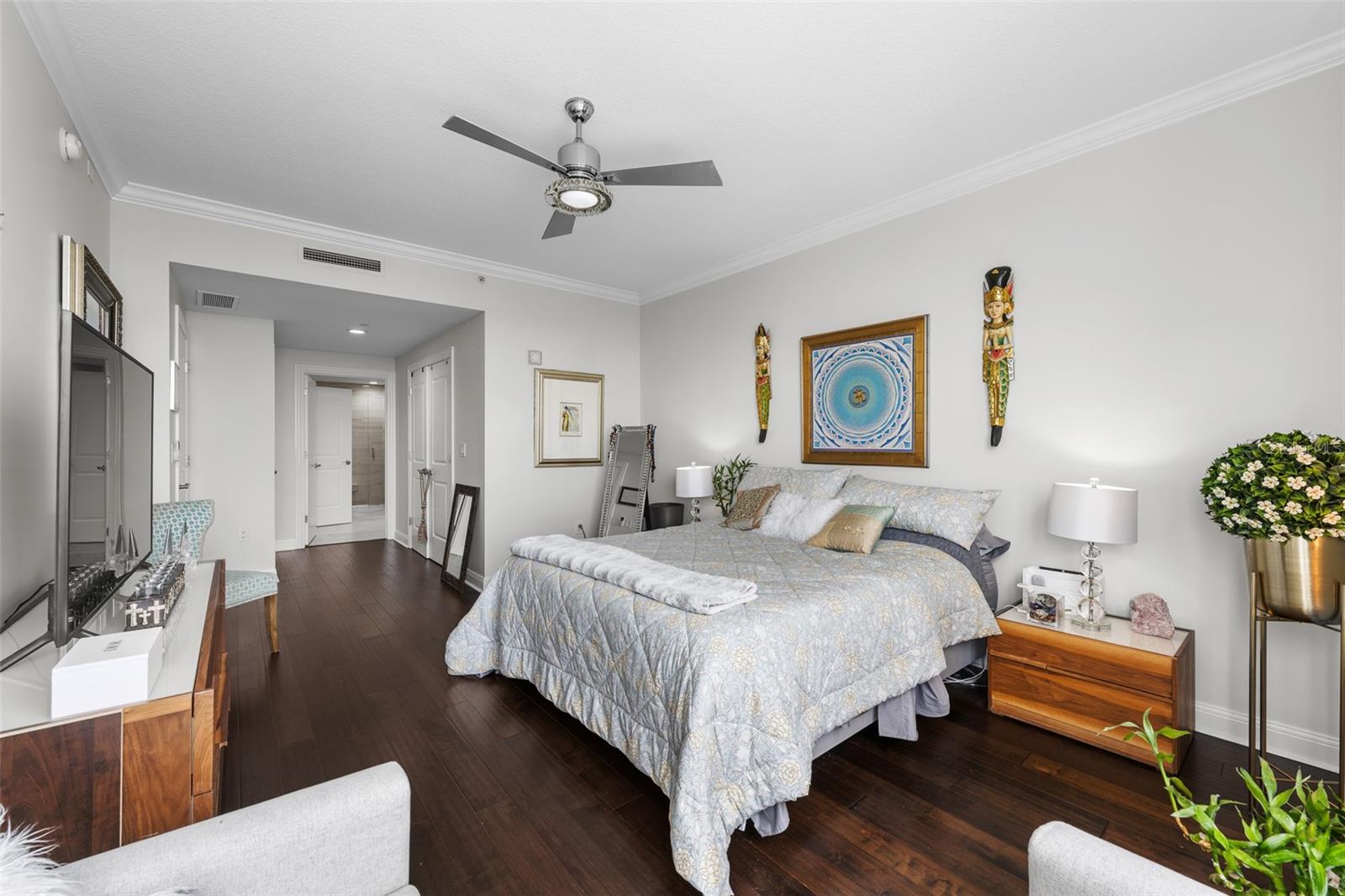 450 KNIGHTS RUN AVE #704