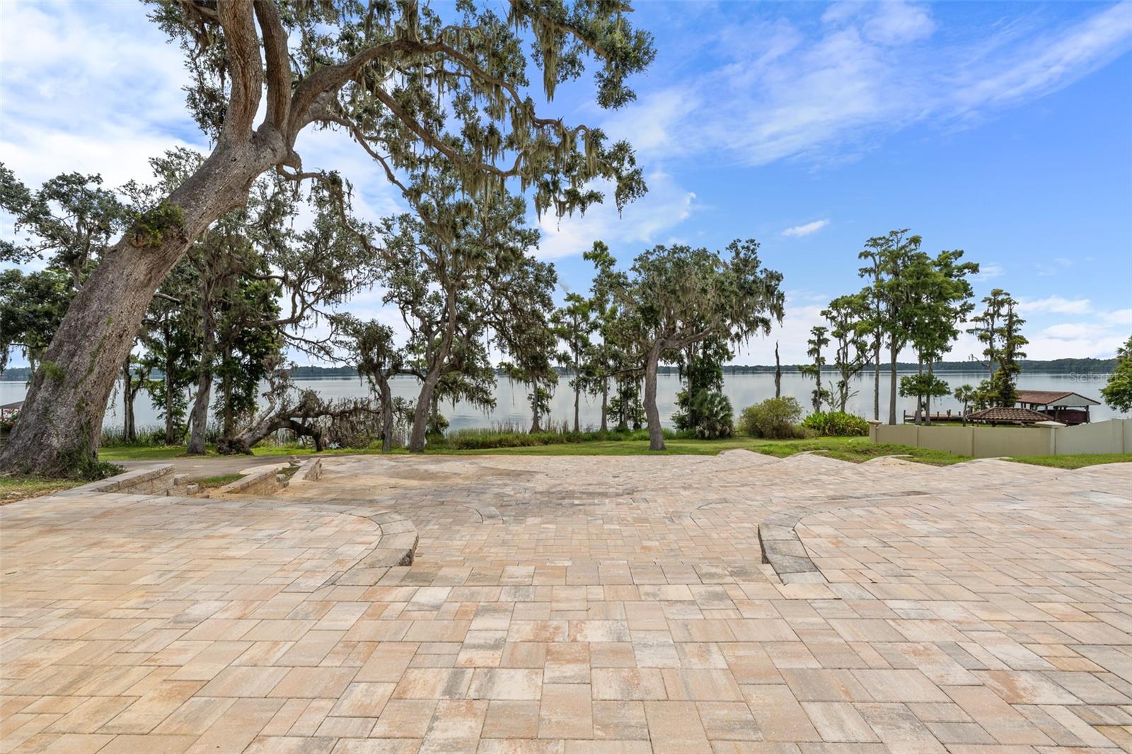 11901 FORT KING HWY
