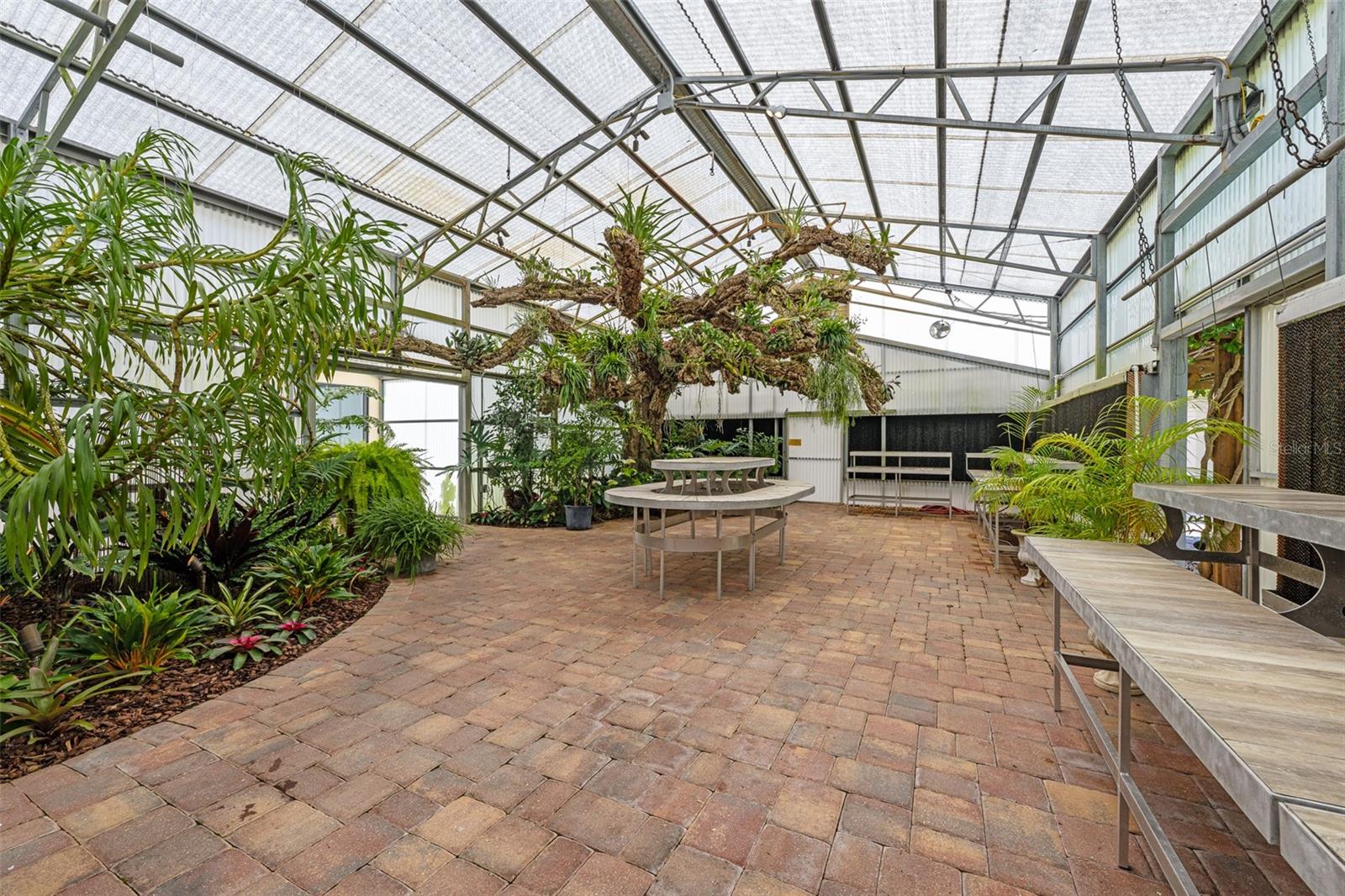 11901 FORT KING HWY