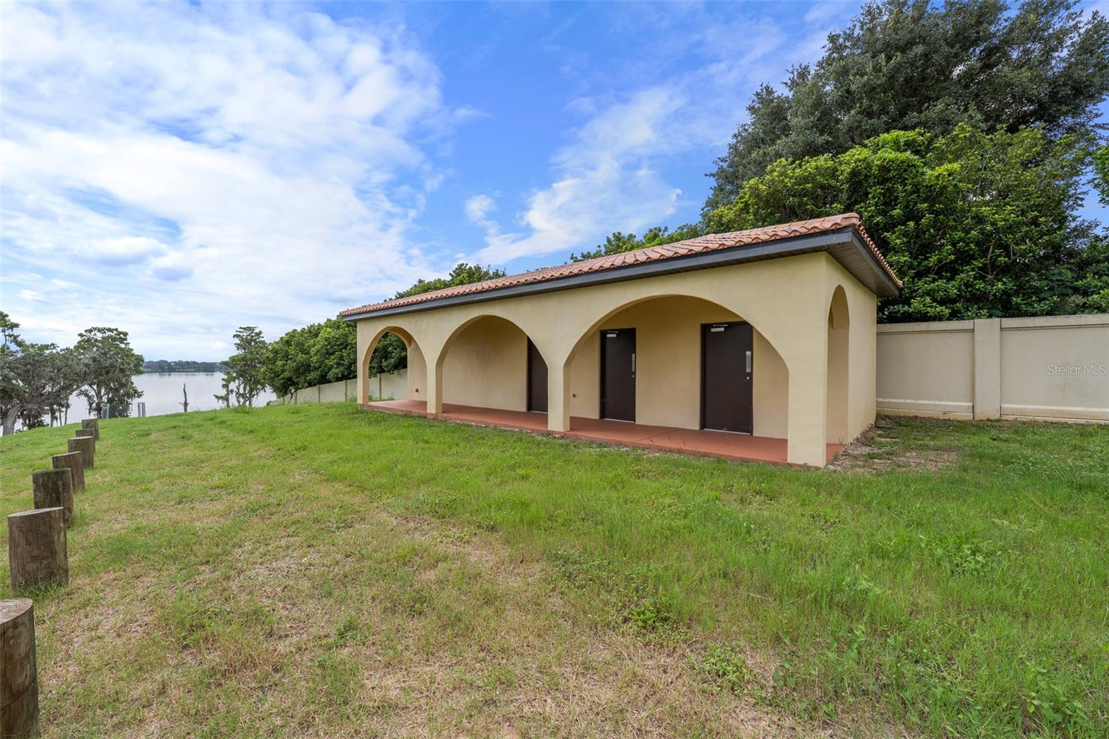 11901 FORT KING HWY