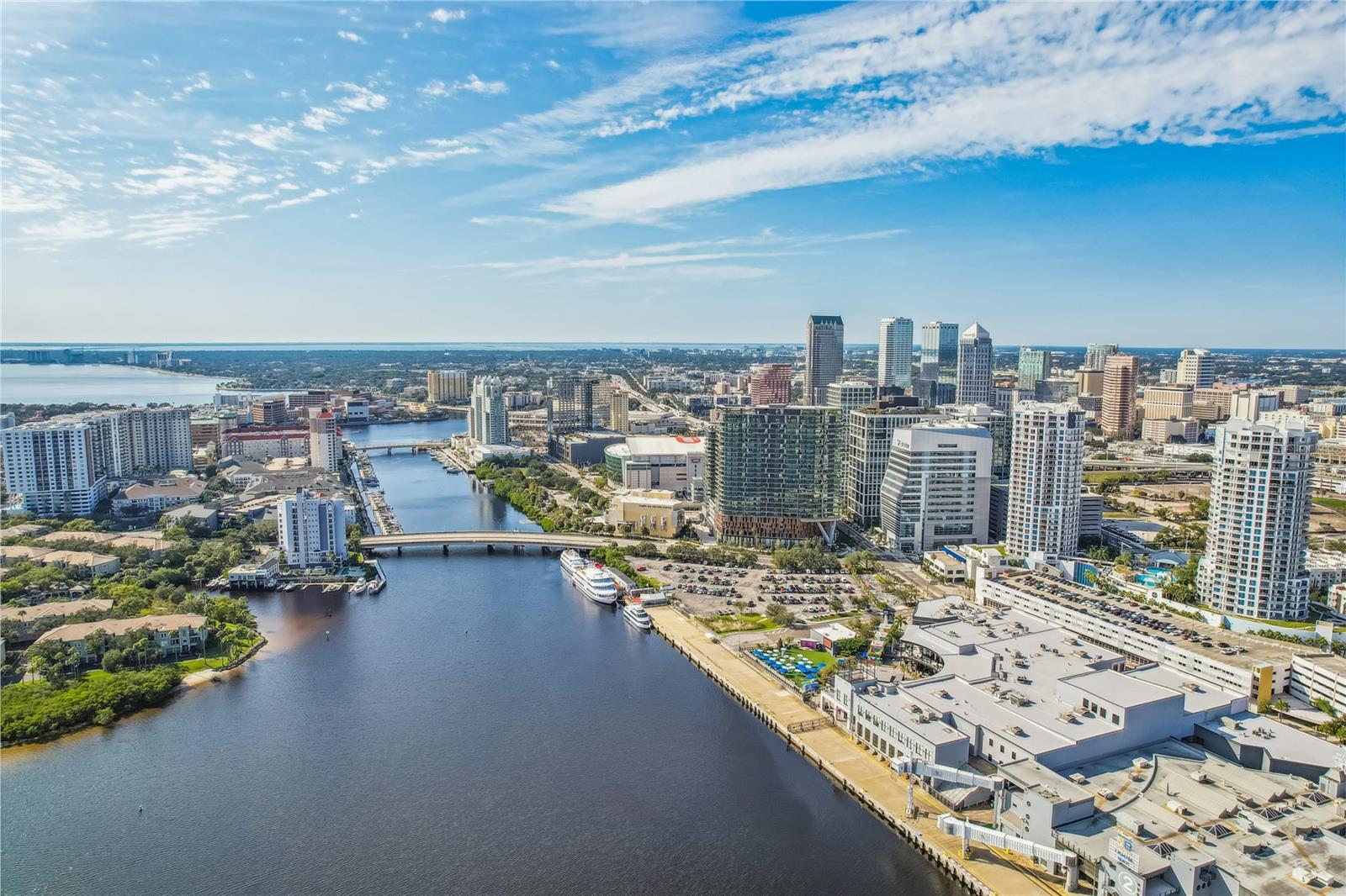 1209 E CUMBERLAND AVE #2101