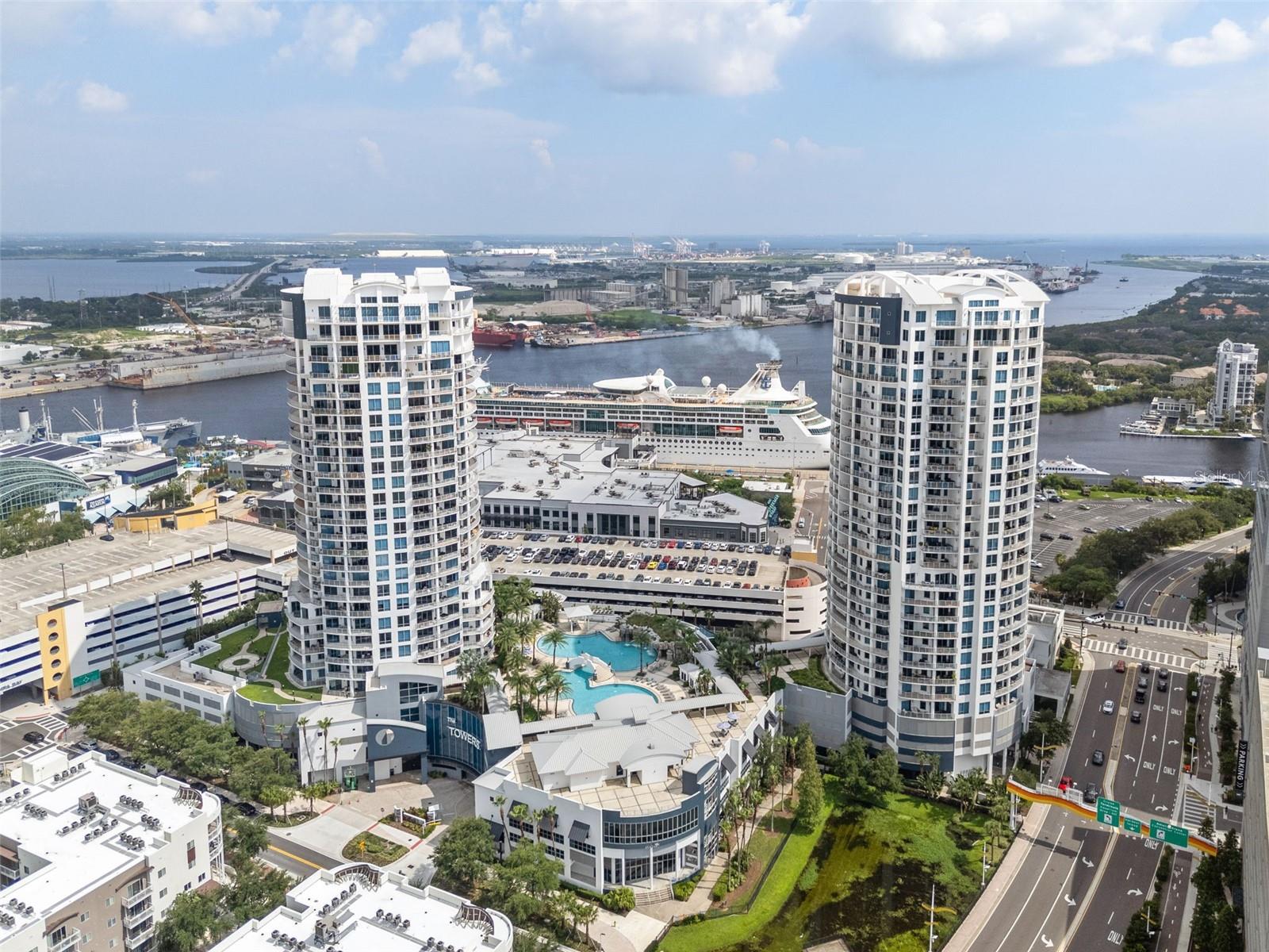 1209 E CUMBERLAND AVE #2101