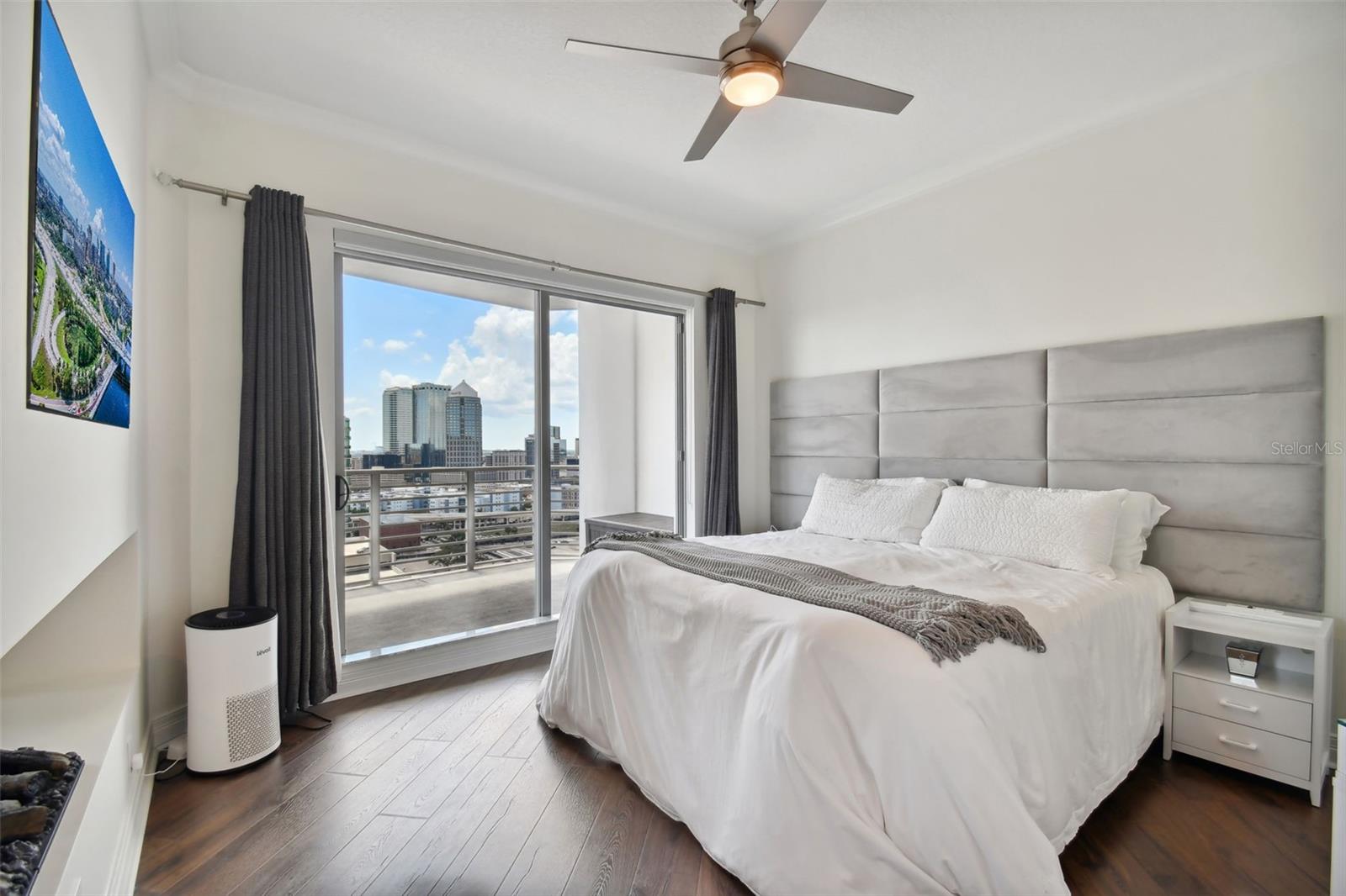 1209 E CUMBERLAND AVE #2101