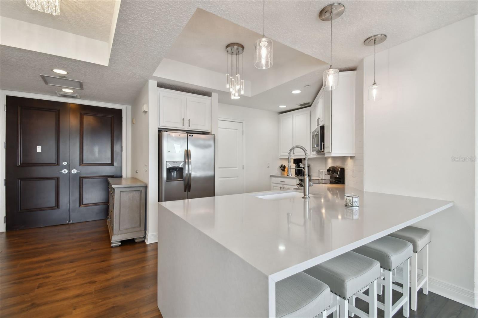 1209 E CUMBERLAND AVE #2101