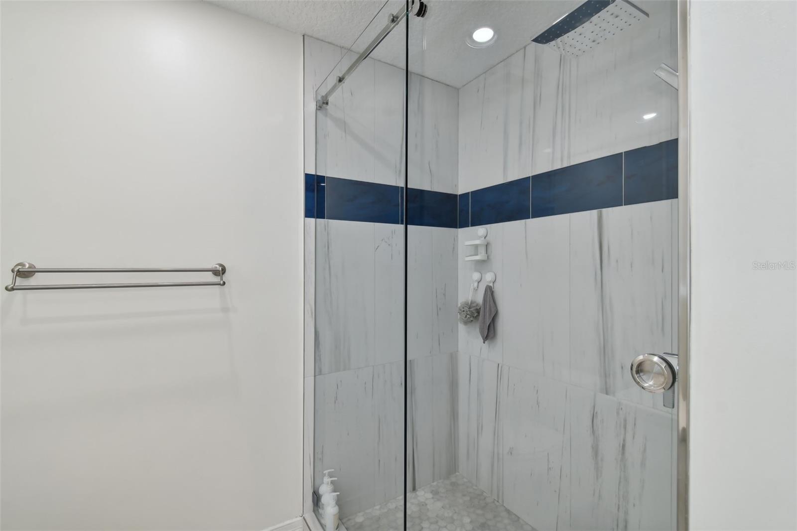 1209 E CUMBERLAND AVE #2101