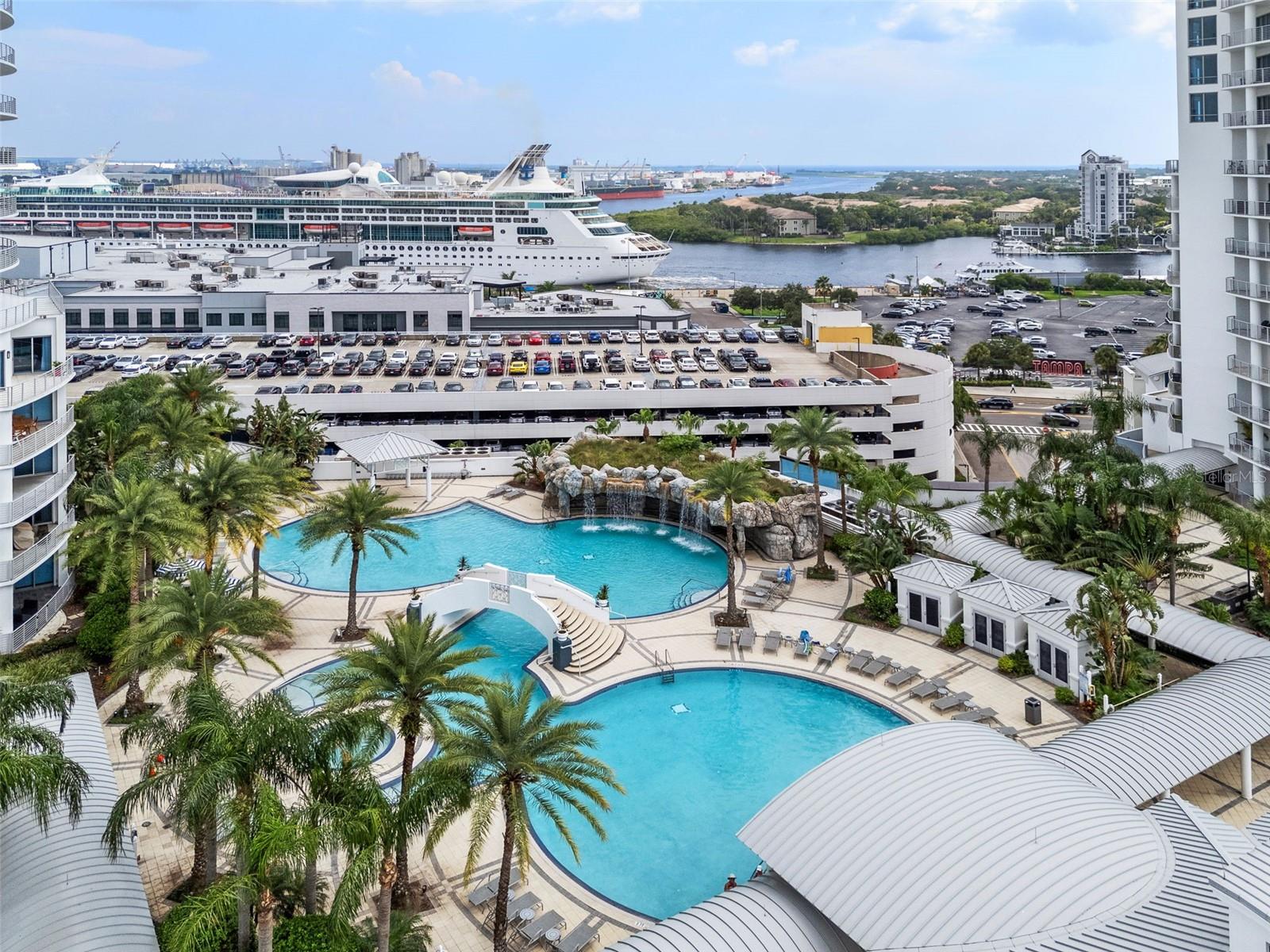 1209 E CUMBERLAND AVE #2101