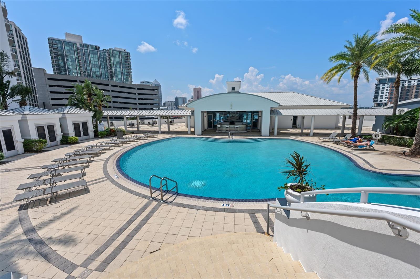 1209 E CUMBERLAND AVE #2101