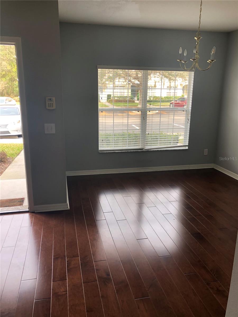 5720 FISHHAWK RIDGE DR