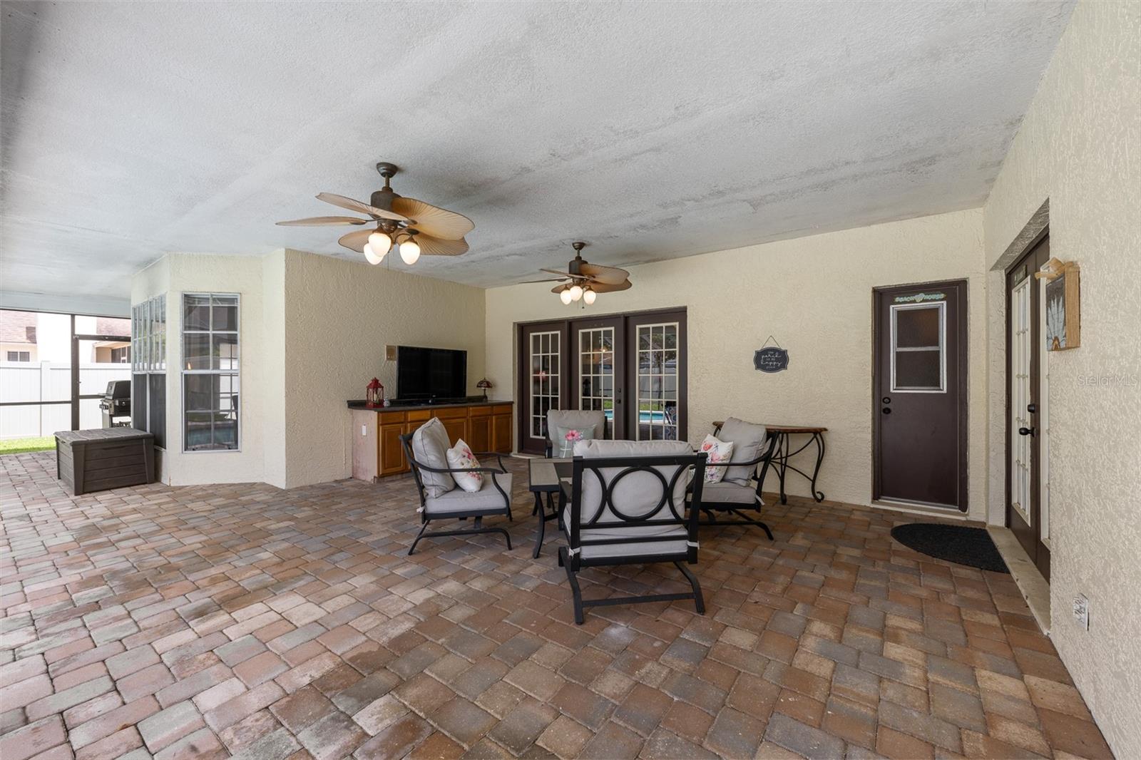 15612 INDIAN QUEEN DR