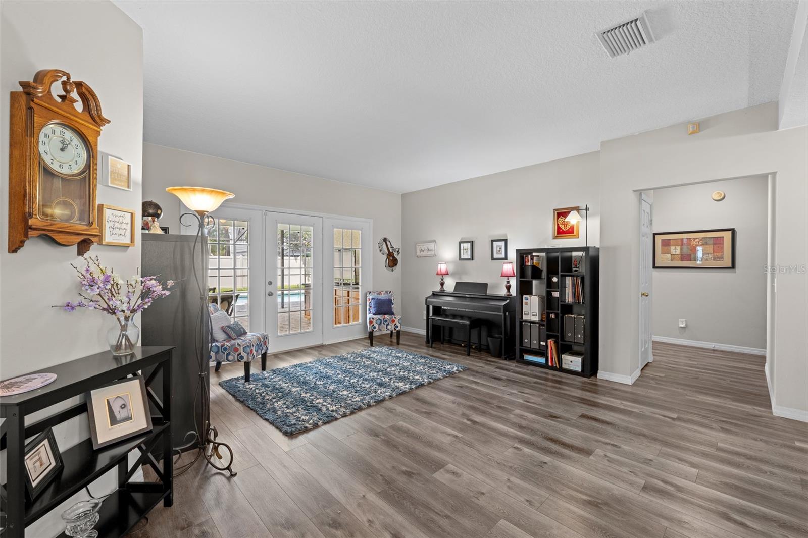 15612 INDIAN QUEEN DR