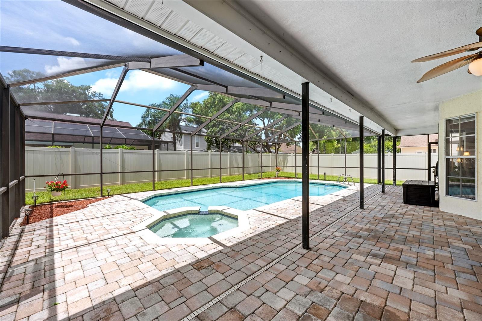 15612 INDIAN QUEEN DR