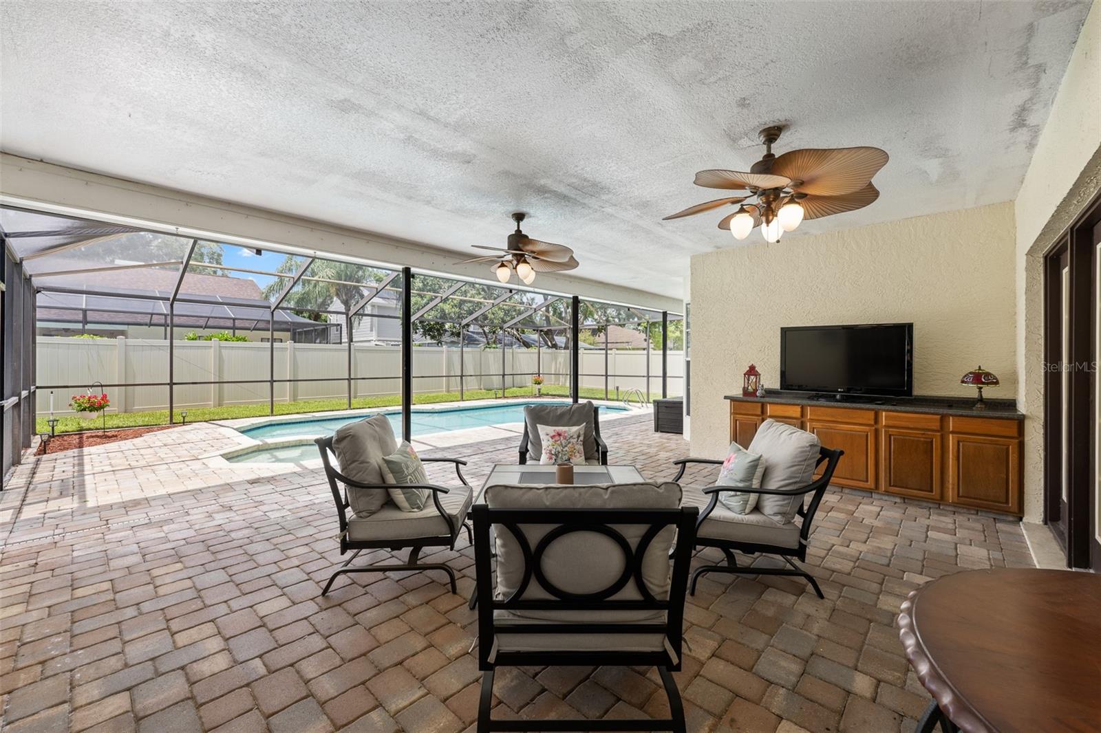 15612 INDIAN QUEEN DR