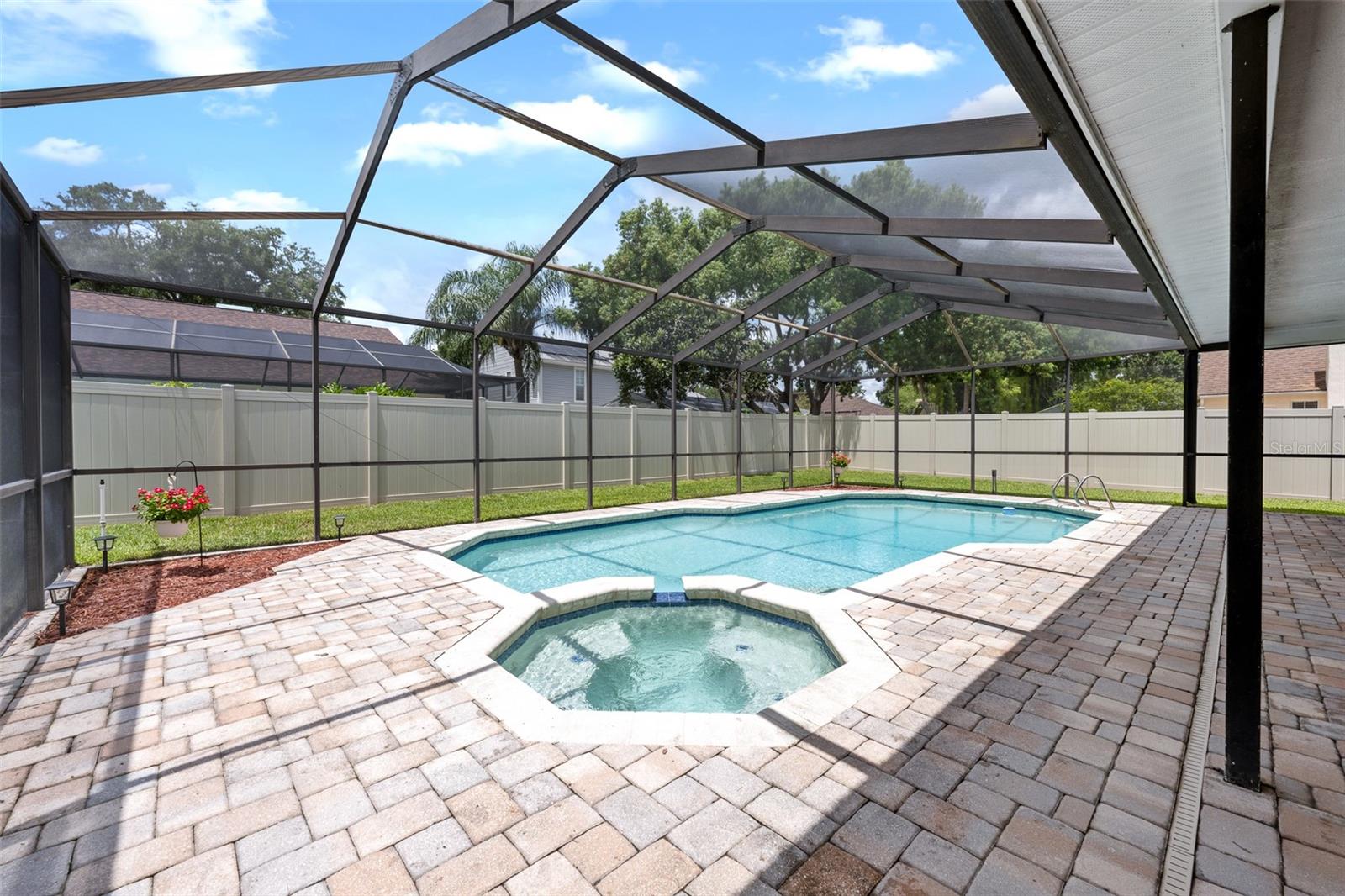 15612 INDIAN QUEEN DR