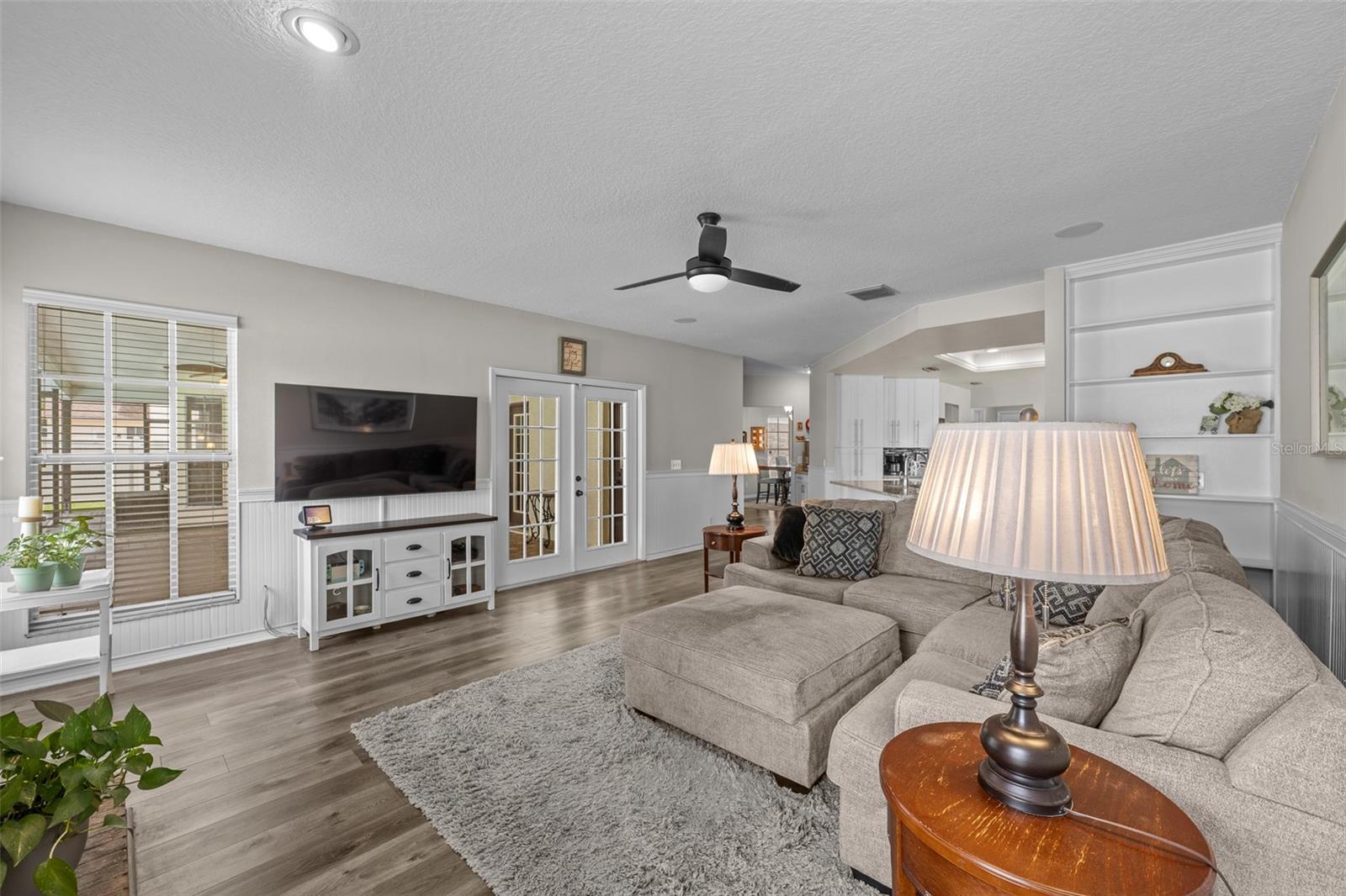 15612 INDIAN QUEEN DR