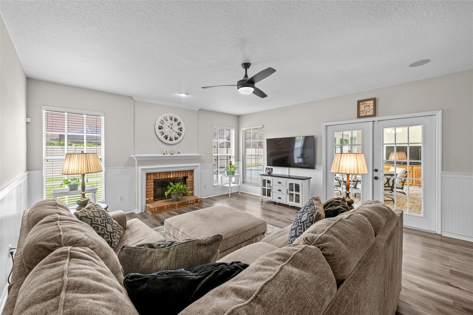 15612 INDIAN QUEEN DR