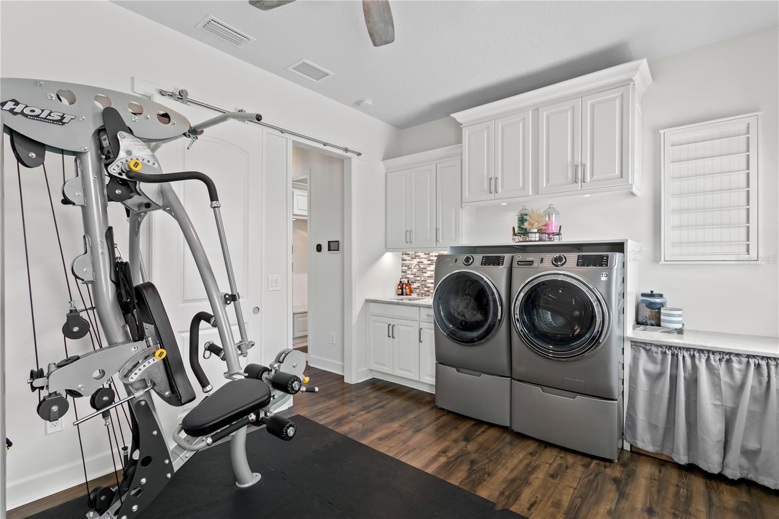 7876 MARSH POINTE DR