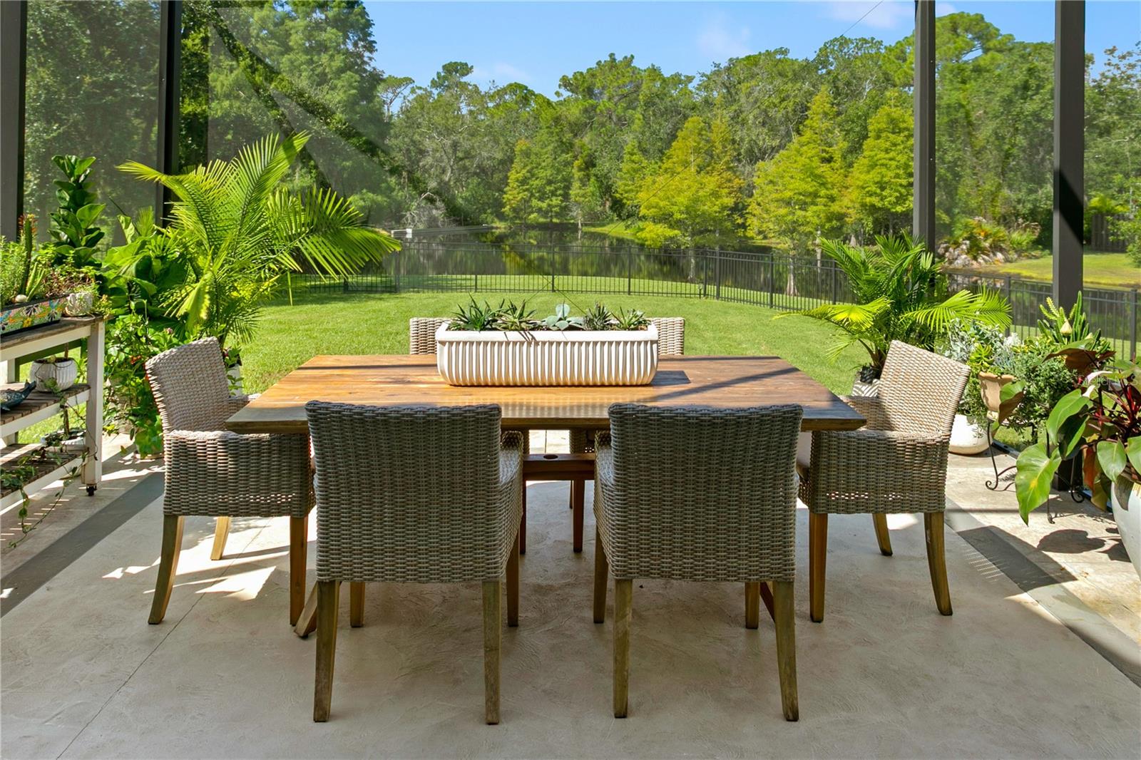 7876 MARSH POINTE DR