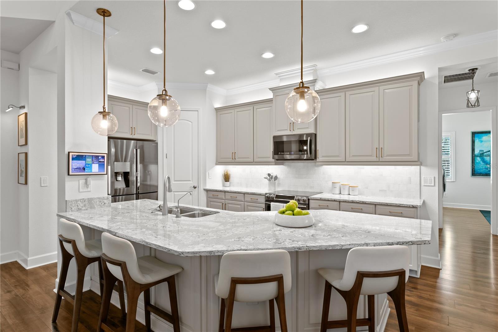 7876 MARSH POINTE DR