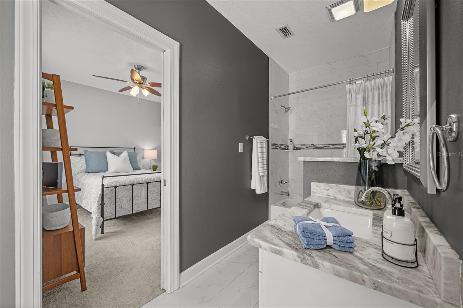 2609 W CLEVELAND ST #B