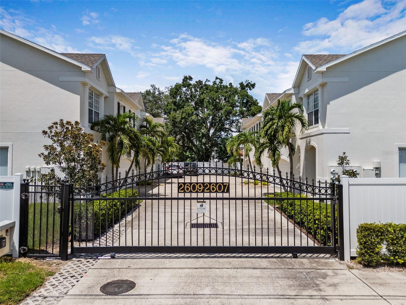 2609 W CLEVELAND ST #B