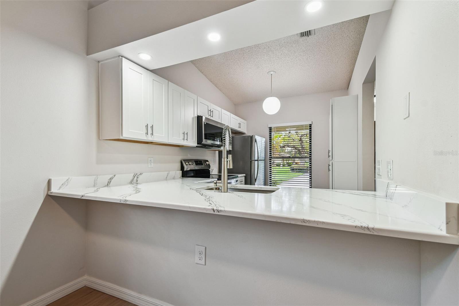 1341 AZALEA DR #1906