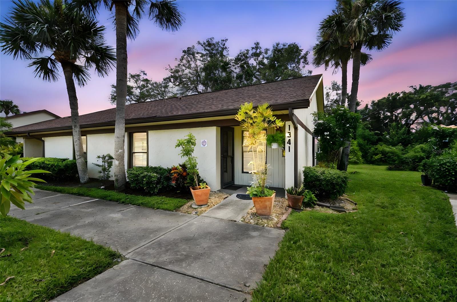 1341 AZALEA DR #1906