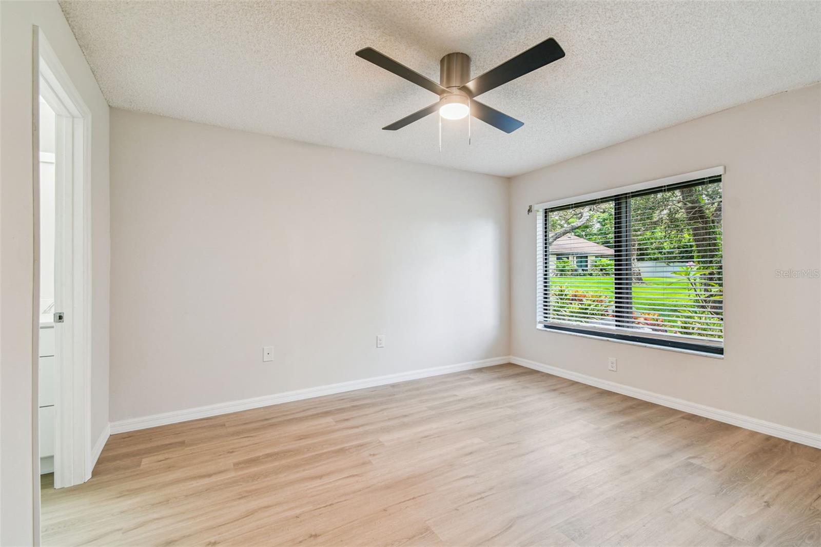 1341 AZALEA DR #1906