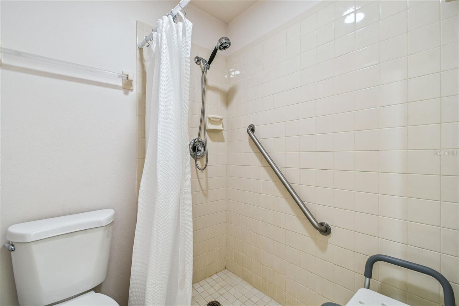 1341 AZALEA DR #1906