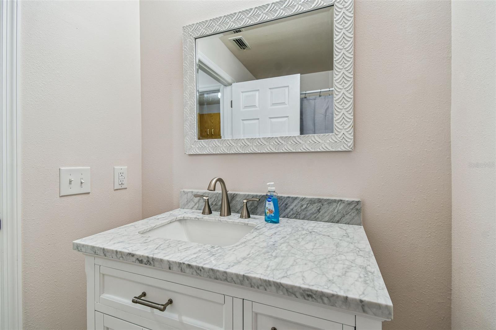 1341 AZALEA DR #1906